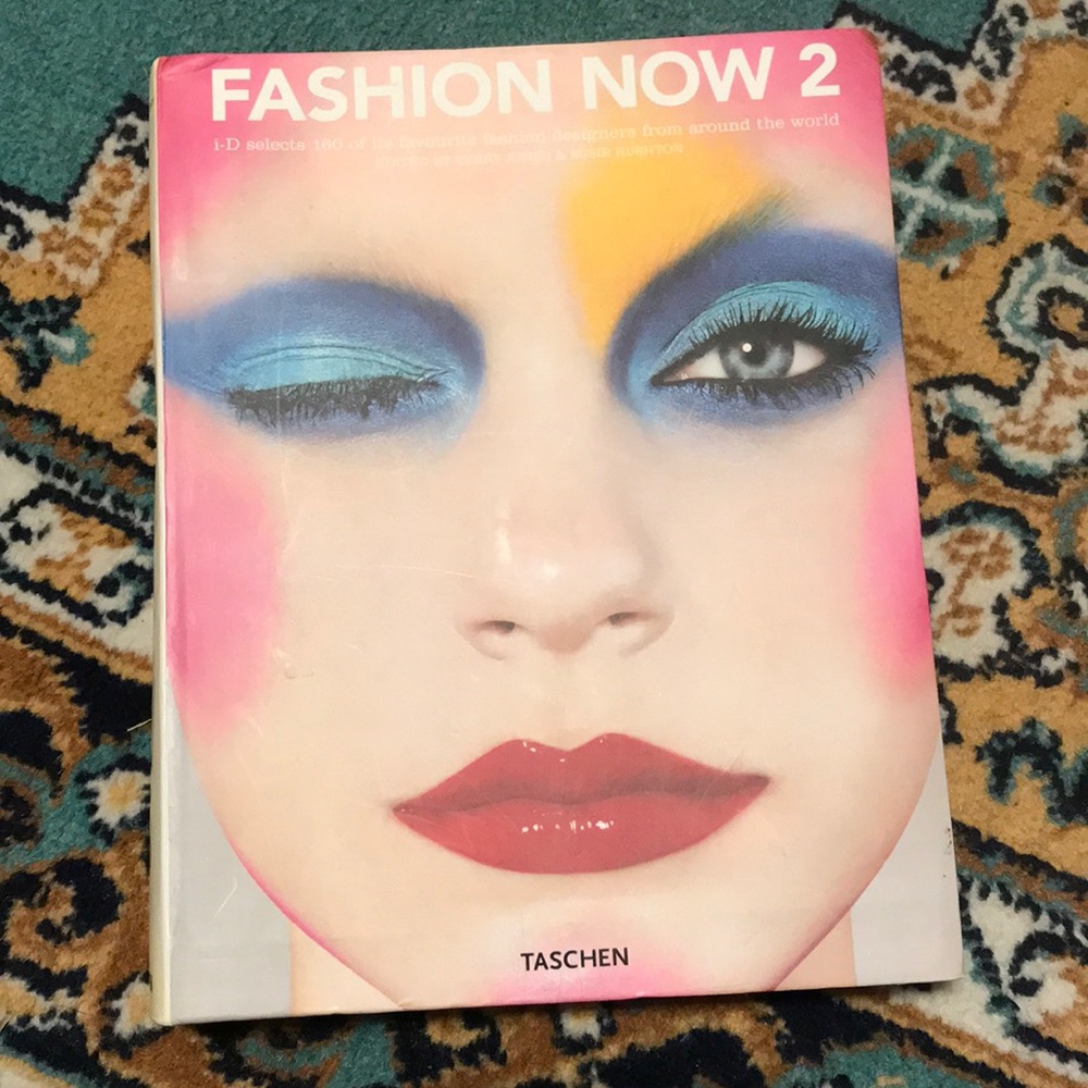 Fashion now 2 coffee table book